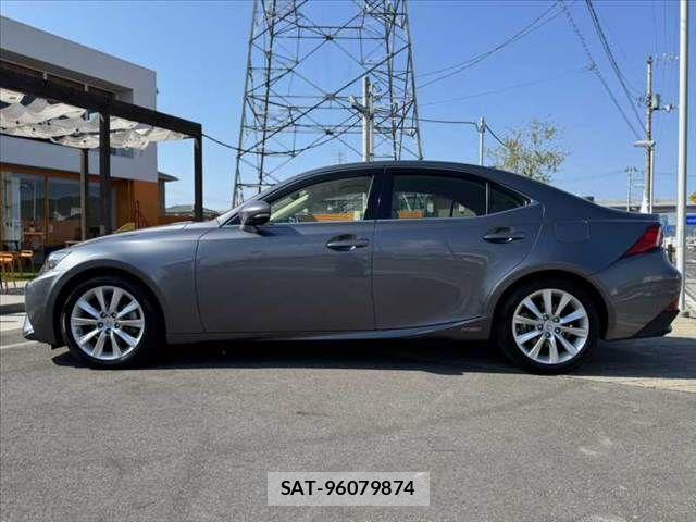 Lexus IS 2014-03 8562437-10