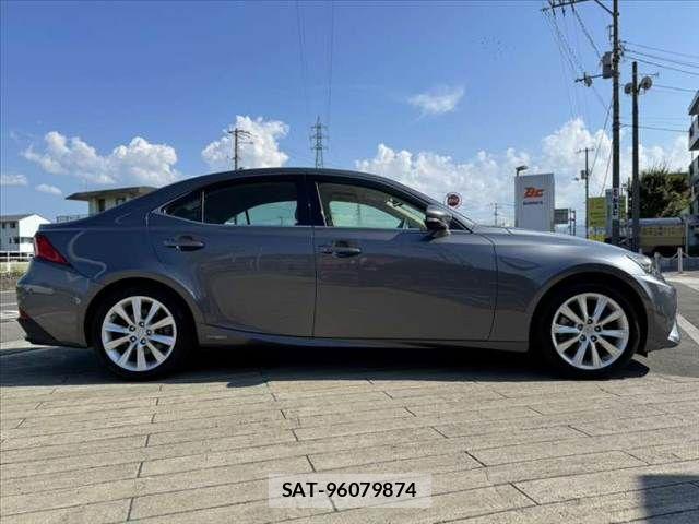 Lexus IS 2014-03 8562437-11