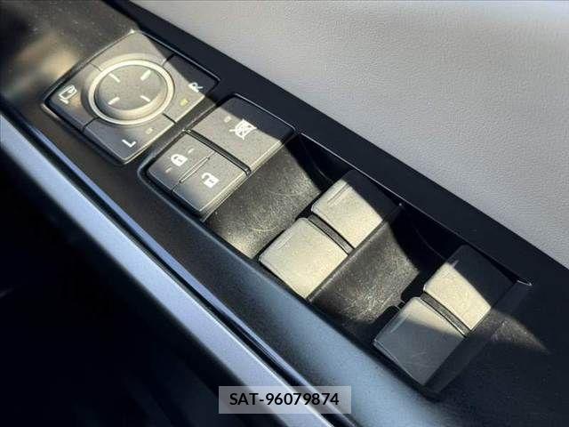 Lexus IS 2014-03 8562437-25