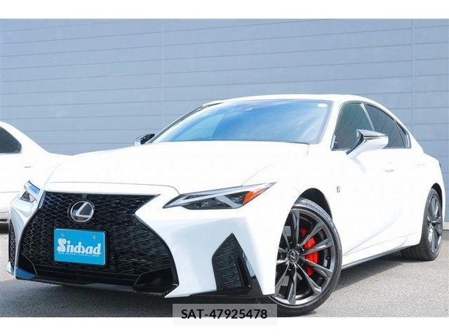 Lexus IS 2025-10 8562435-0