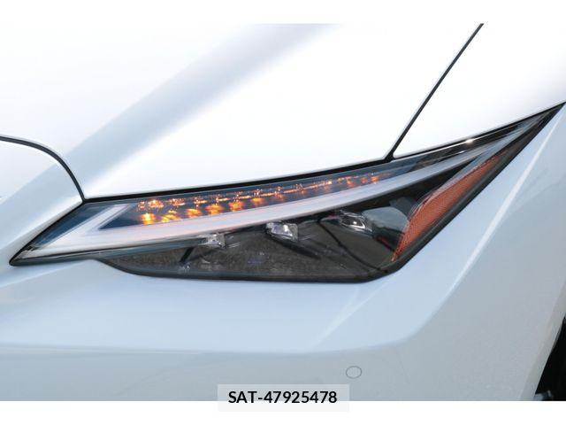 Lexus IS 2025-10 8562435-14