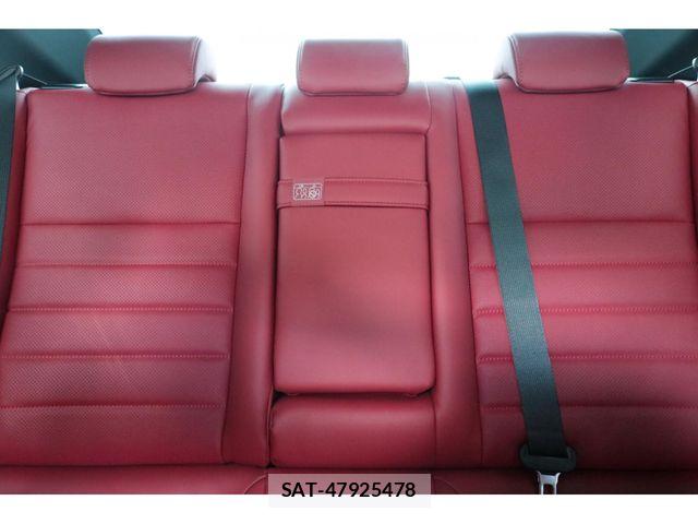 Lexus IS 2025-10 8562435-18