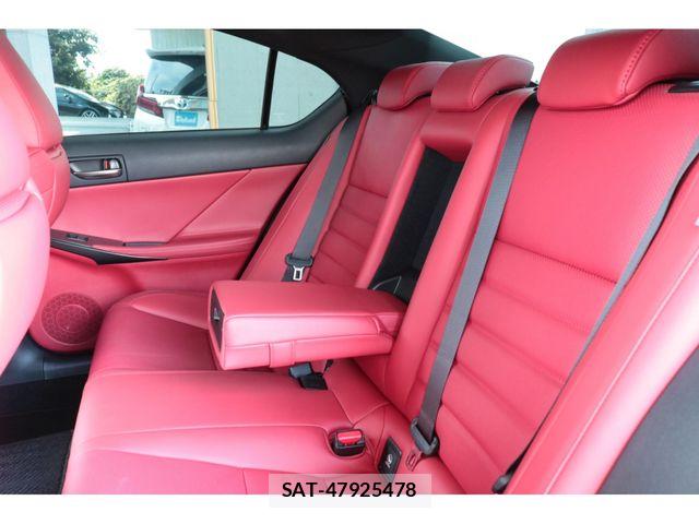 Lexus IS 2025-10 8562435-20