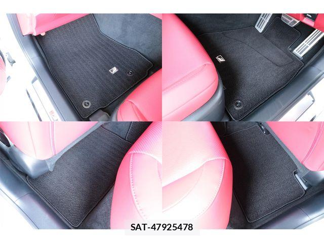 Lexus IS 2025-10 8562435-22