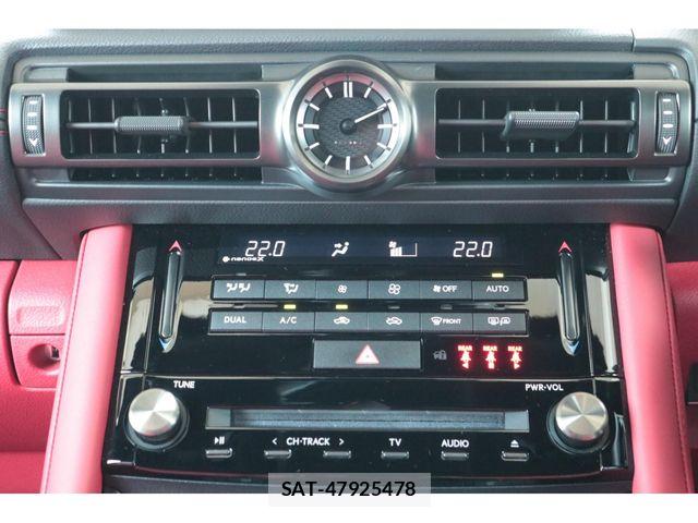 Lexus IS 2025-10 8562435-24