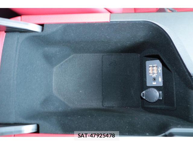 Lexus IS 2025-10 8562435-26