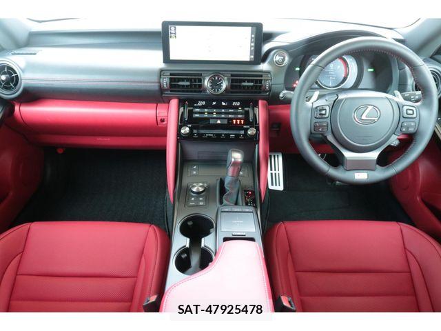 Lexus IS 2025-10 8562435-2