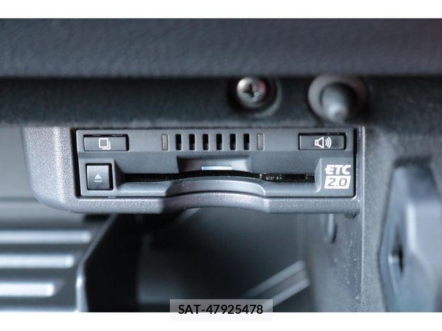 Lexus IS 2025-10 8562435-8