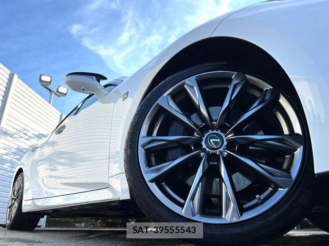 Lexus IS 2021-04 8562434-12