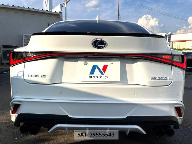 Lexus IS 2021-04 8562434-14