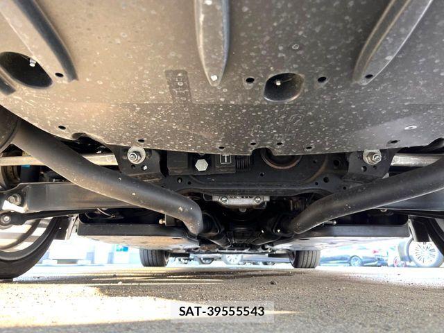 Lexus IS 2021-04 8562434-18