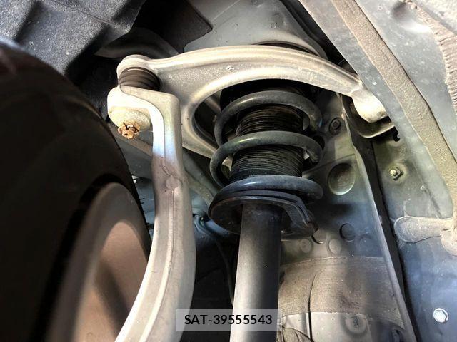 Lexus IS 2021-04 8562434-19