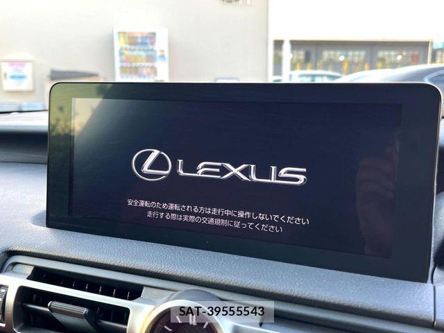 Lexus IS 2021-04 8562434-3
