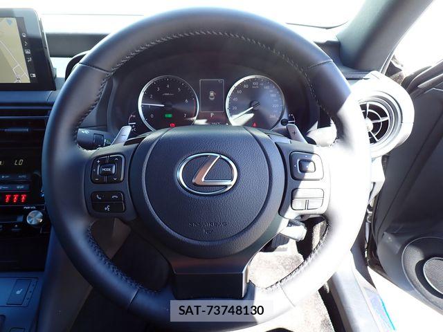 Lexus IS 2024-03 8627469-10