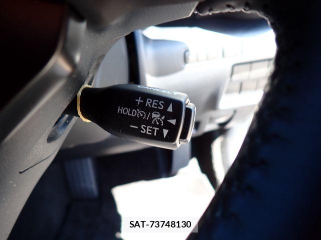 Lexus IS 2024-03 8627469-15