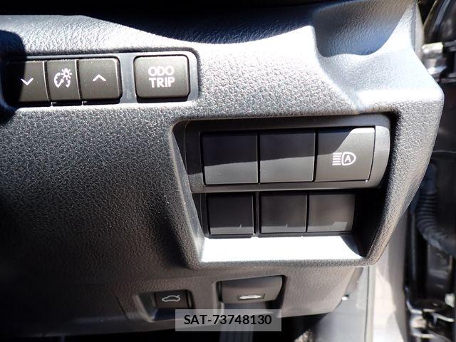 Lexus IS 2024-03 8627469-16