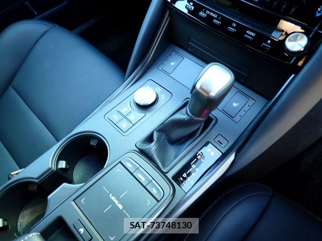 Lexus IS 2024-03 8627469-22