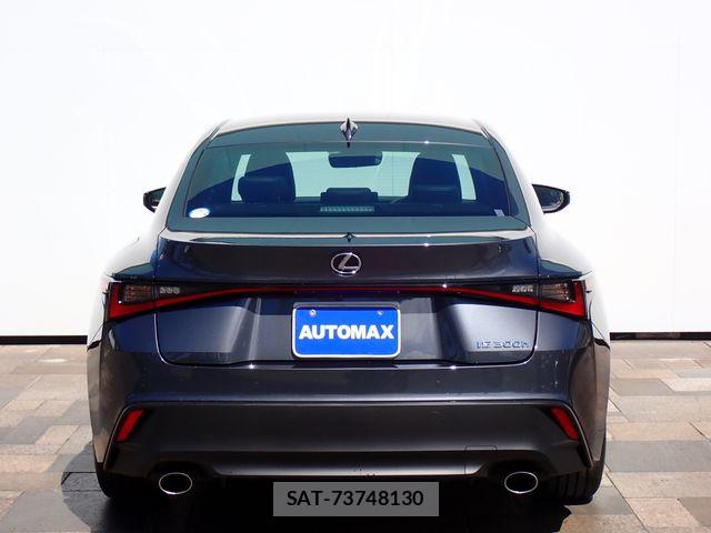 Lexus IS 2024-03 8627469-5