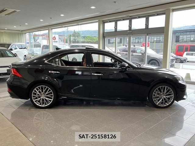Lexus IS 2013-09 8627468-14