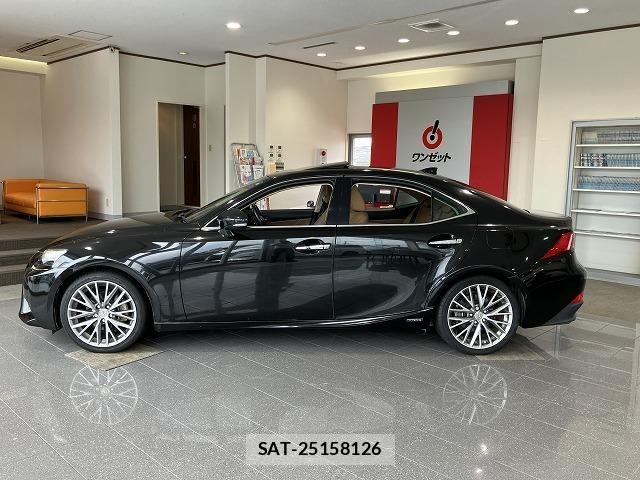 Lexus IS 2013-09 8627468-15