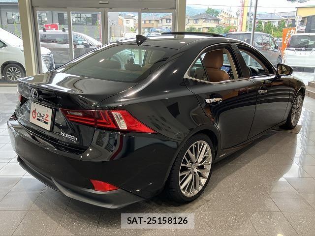 Lexus IS 2013-09 8627468-2