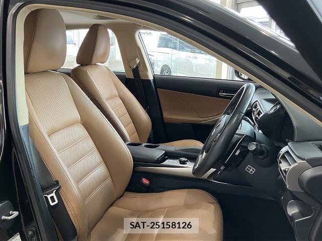 Lexus IS 2013-09 8627468-8