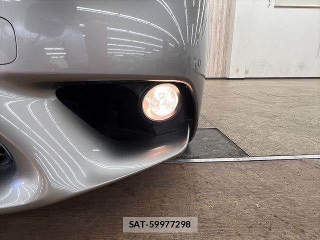 Lexus IS 2013-06 8627471-11