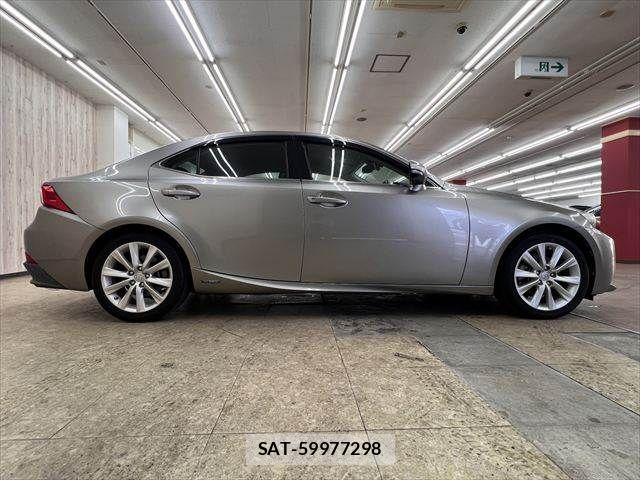 Lexus IS 2013-06 8627471-15
