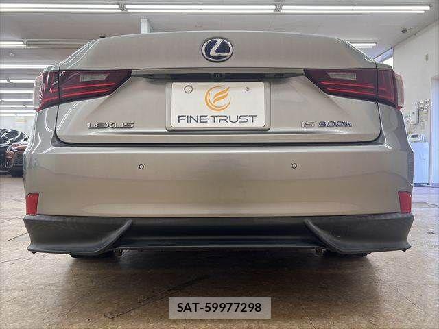 Lexus IS 2013-06 8627471-16