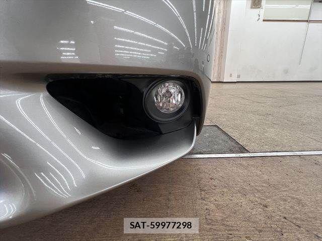 Lexus IS 2013-06 8627471-21