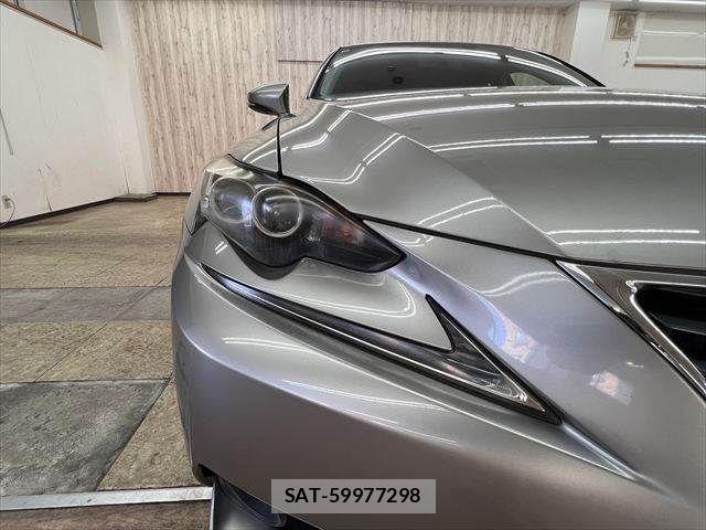 Lexus IS 2013-06 8627471-22