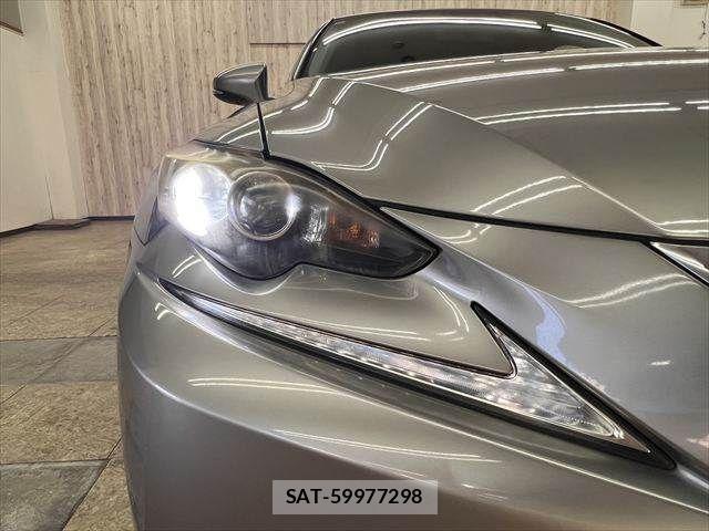 Lexus IS 2013-06 8627471-27