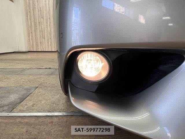 Lexus IS 2013-06 8627471-28