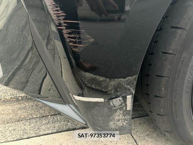 Lexus IS 2021-10 8659919-15