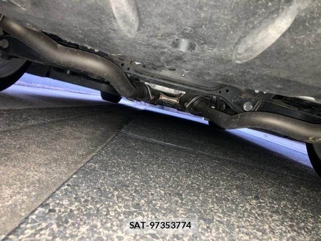 Lexus IS 2021-10 8659919-21