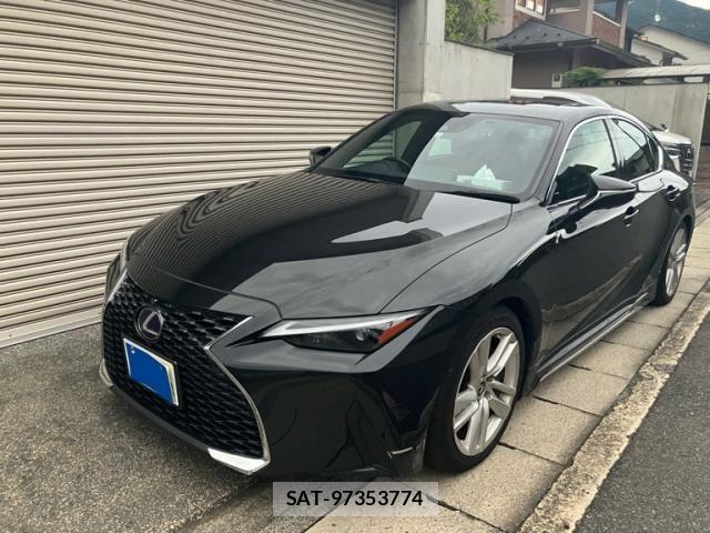 Lexus IS 2021-10 8659919-2