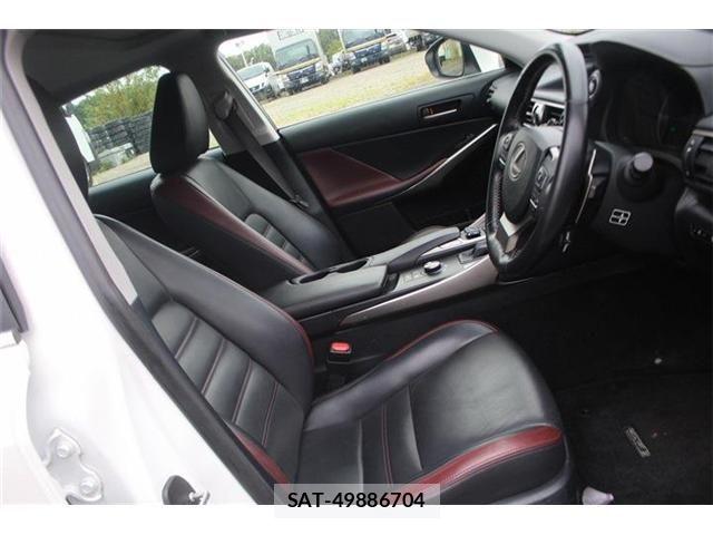 Lexus IS 2017-06 8659921-17