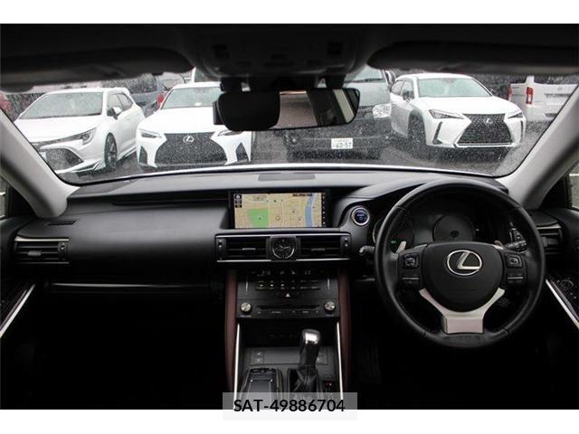 Lexus IS 2017-06 8659921-19