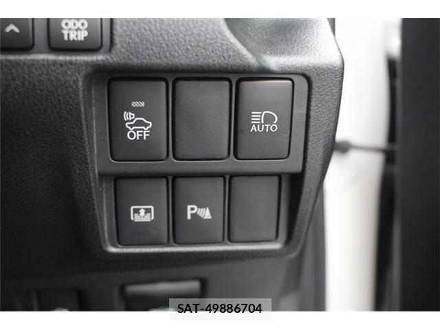 Lexus IS 2017-06 8659921-22