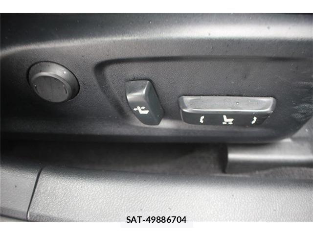 Lexus IS 2017-06 8659921-26