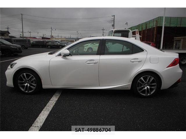 Lexus IS 2017-06 8659921-8