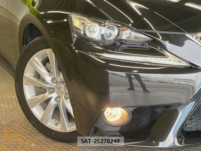 Lexus IS 2014-04 8666393-12