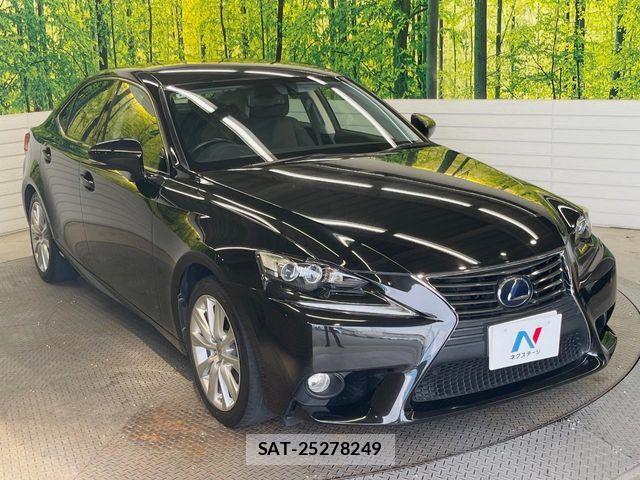 Lexus IS 2014-04 8666393-15