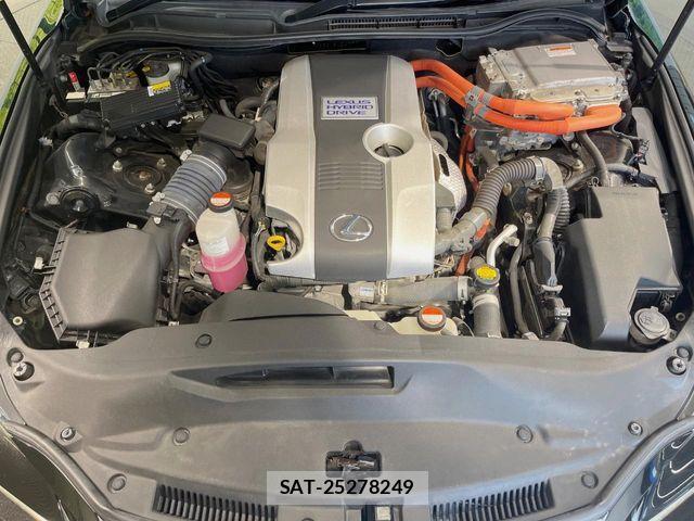Lexus IS 2014-04 8666393-17