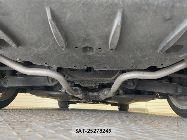 Lexus IS 2014-04 8666393-18