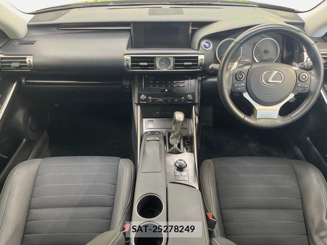 Lexus IS 2014-04 8666393-1