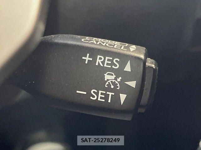 Lexus IS 2014-04 8666393-3