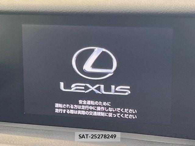 Lexus IS 2014-04 8666393-5