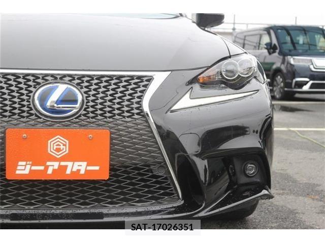Lexus IS 2013-06 8659925-10