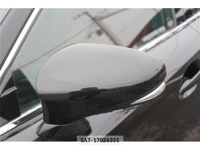 Lexus IS 2013-06 8659925-22